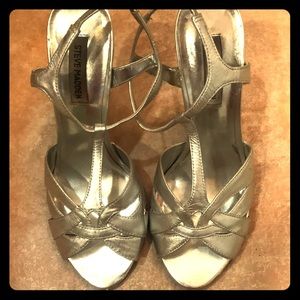 Steve Madden Strappy Silver Heels!